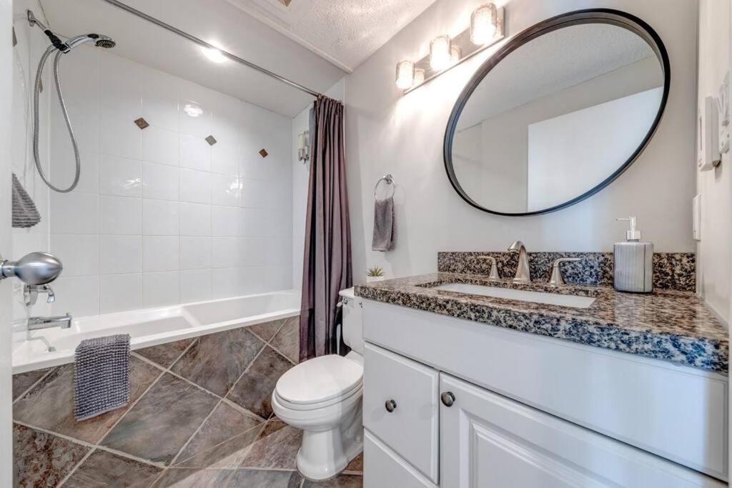 Apartment 1bd Unit In The Heart Of Village *