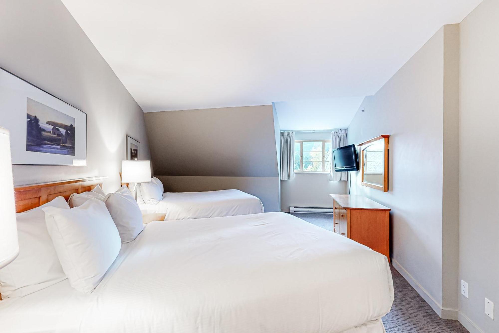 Peak Hotel