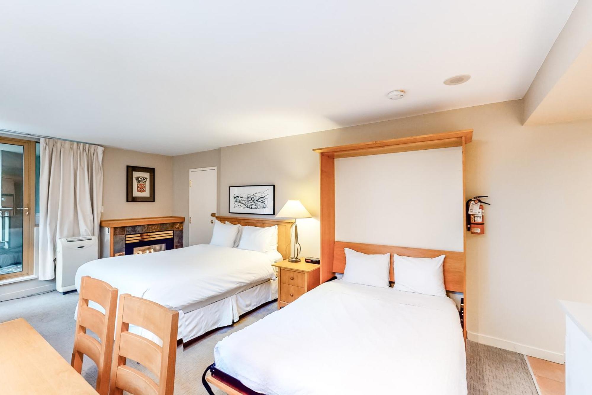 Peak Hotel