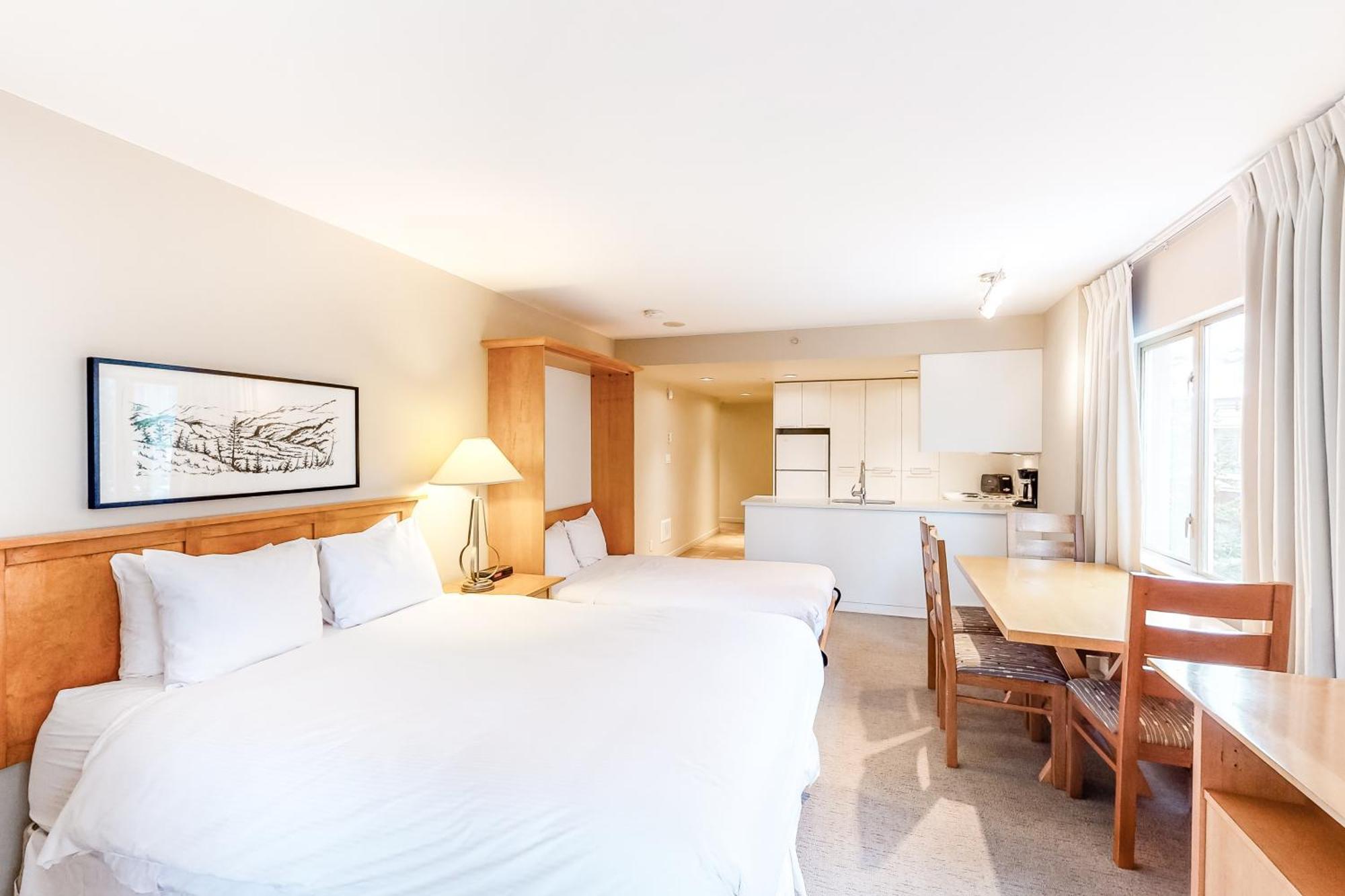 Hotel Peak Whistler