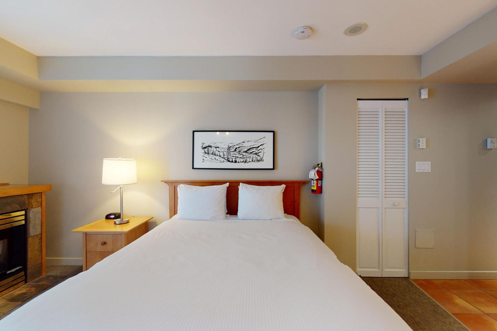 Peak Hotel