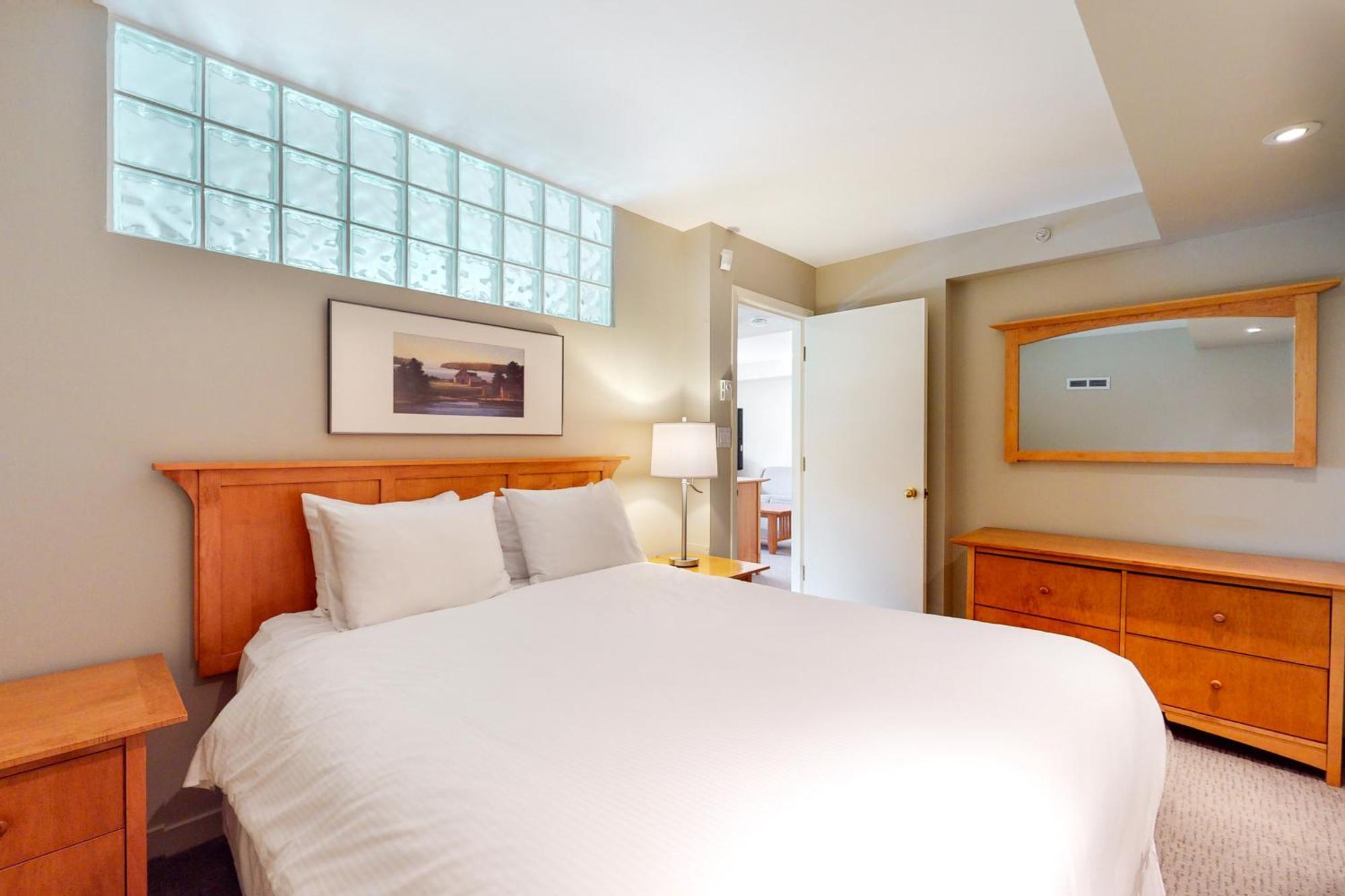 Peak Hotel