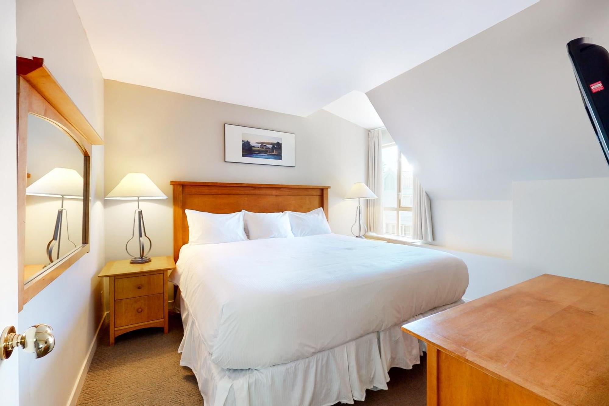 Peak Hotel 3*