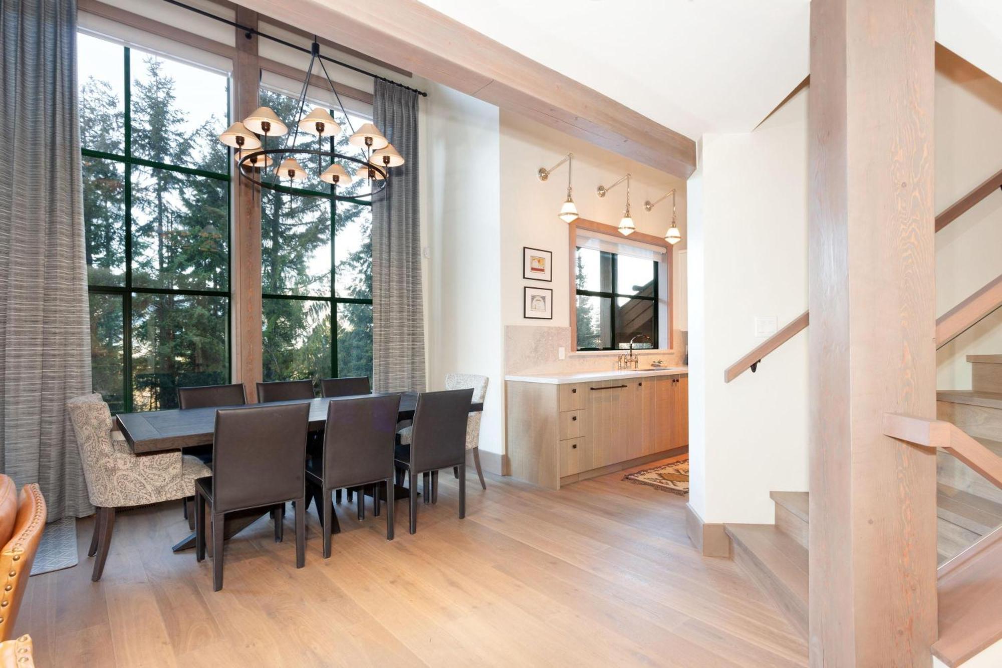 Holiday home Northern Lights 27 | Luxe Townhome With Private Hot Tub, Mountain Views & Media Den *