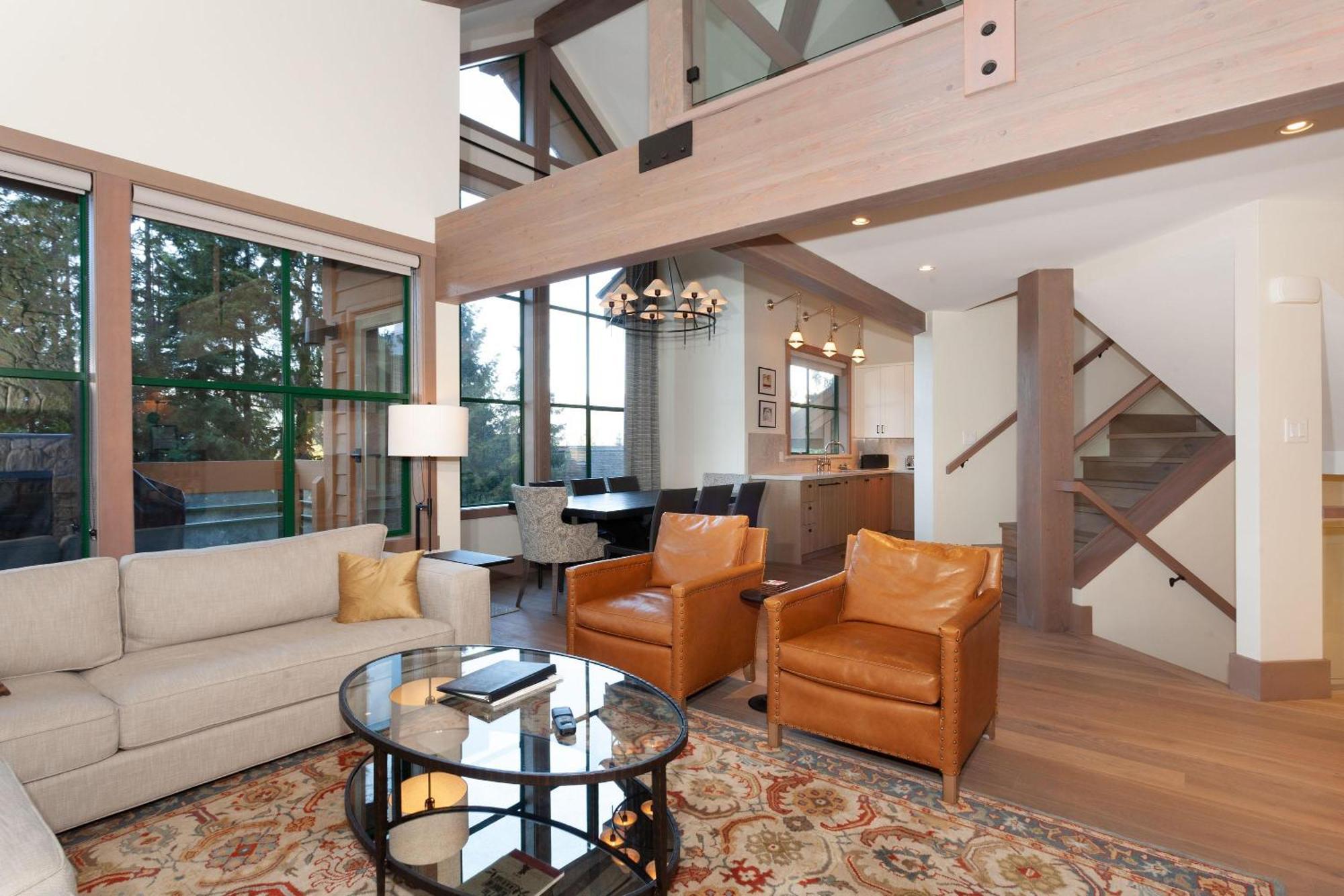 Holiday home Northern Lights 27 | Luxe Townhome With Private Hot Tub, Mountain Views & Media Den *