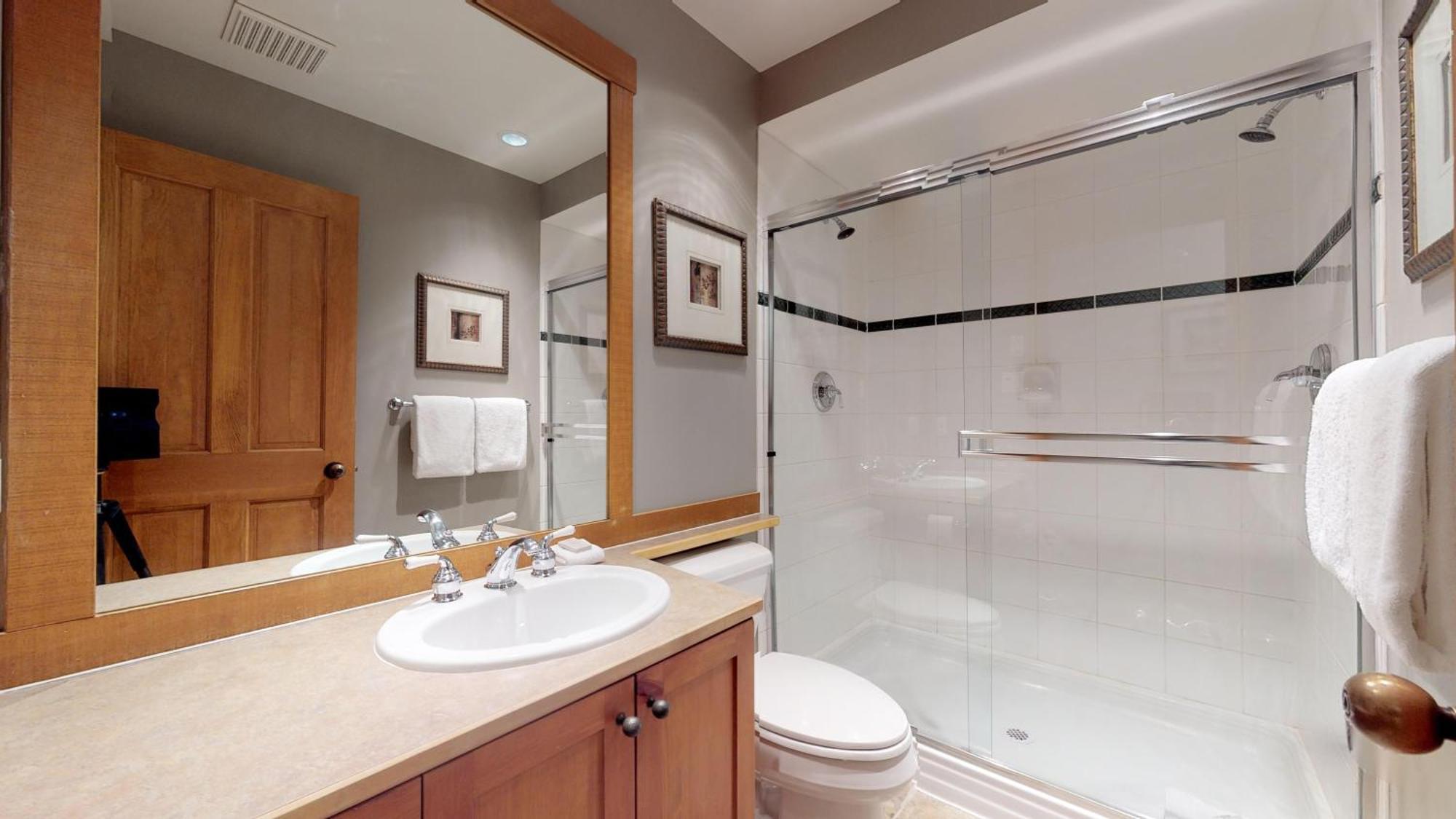 Mountain Star 1 | Mountain Townhome With Hot Tub, 100m From Slopes, Free Village Shuttle Holiday home Whistler