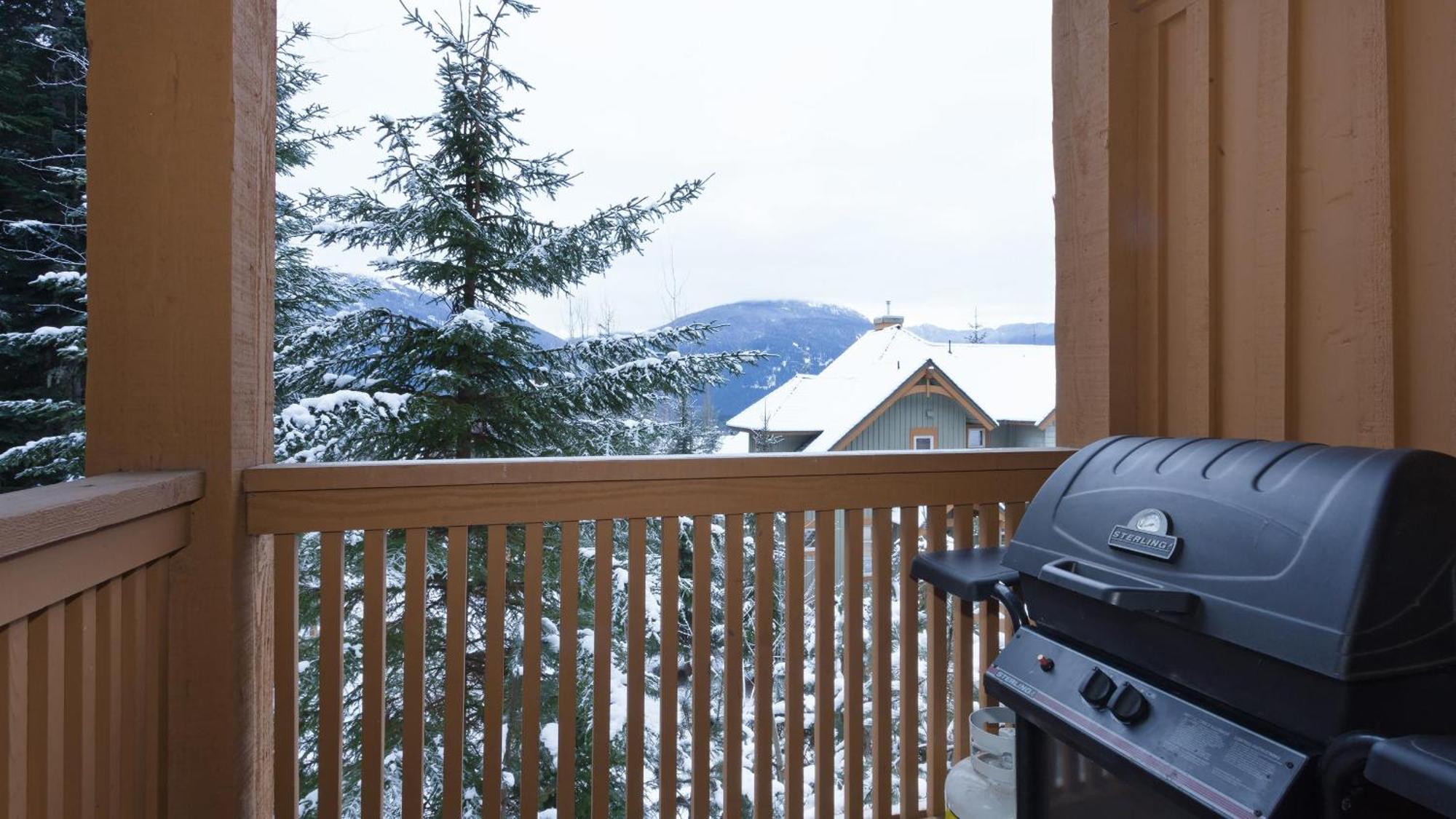 Holiday home Mountain Star 1 | Mountain Townhome With Hot Tub, 100m From Slopes, Free Village Shuttle