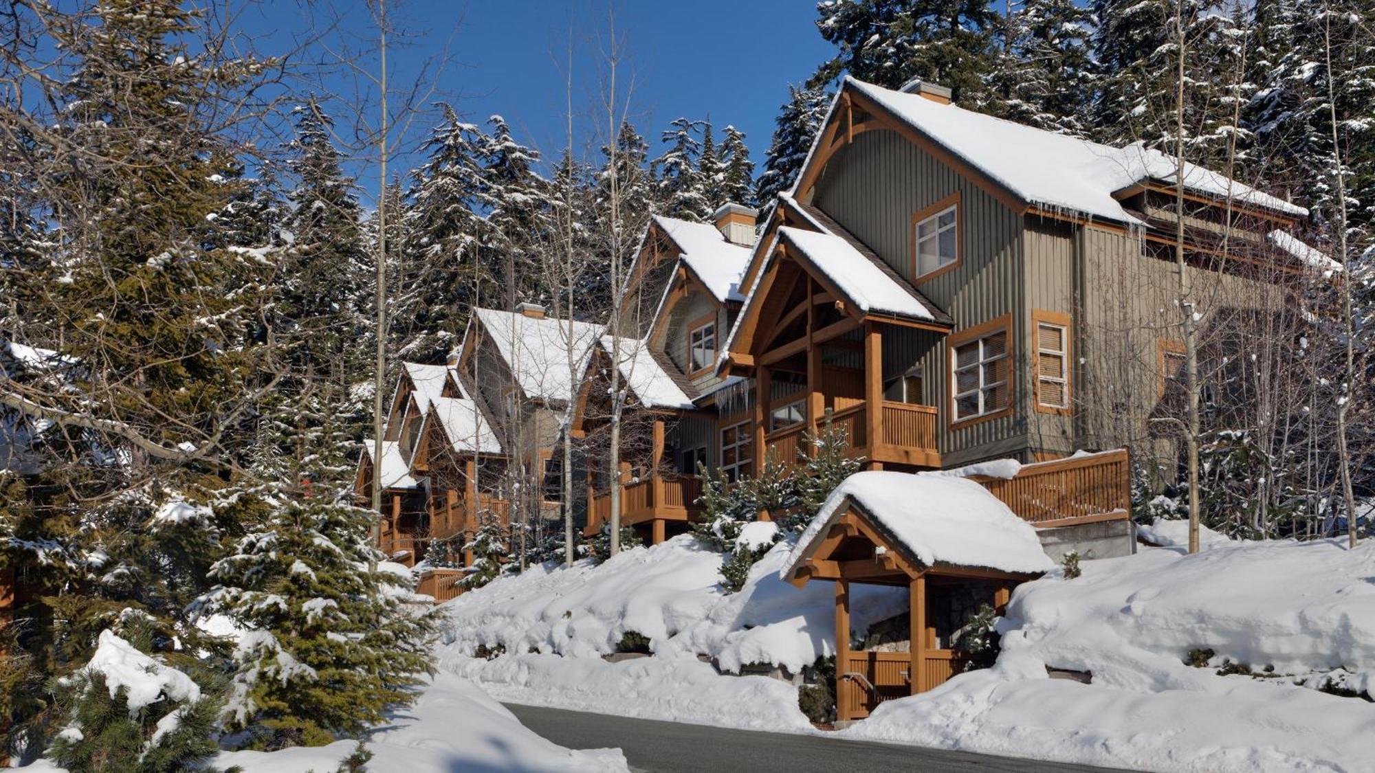 Mountain Star 1 | Mountain Townhome With Hot Tub, 100m From Slopes, Free Village Shuttle * Whistler