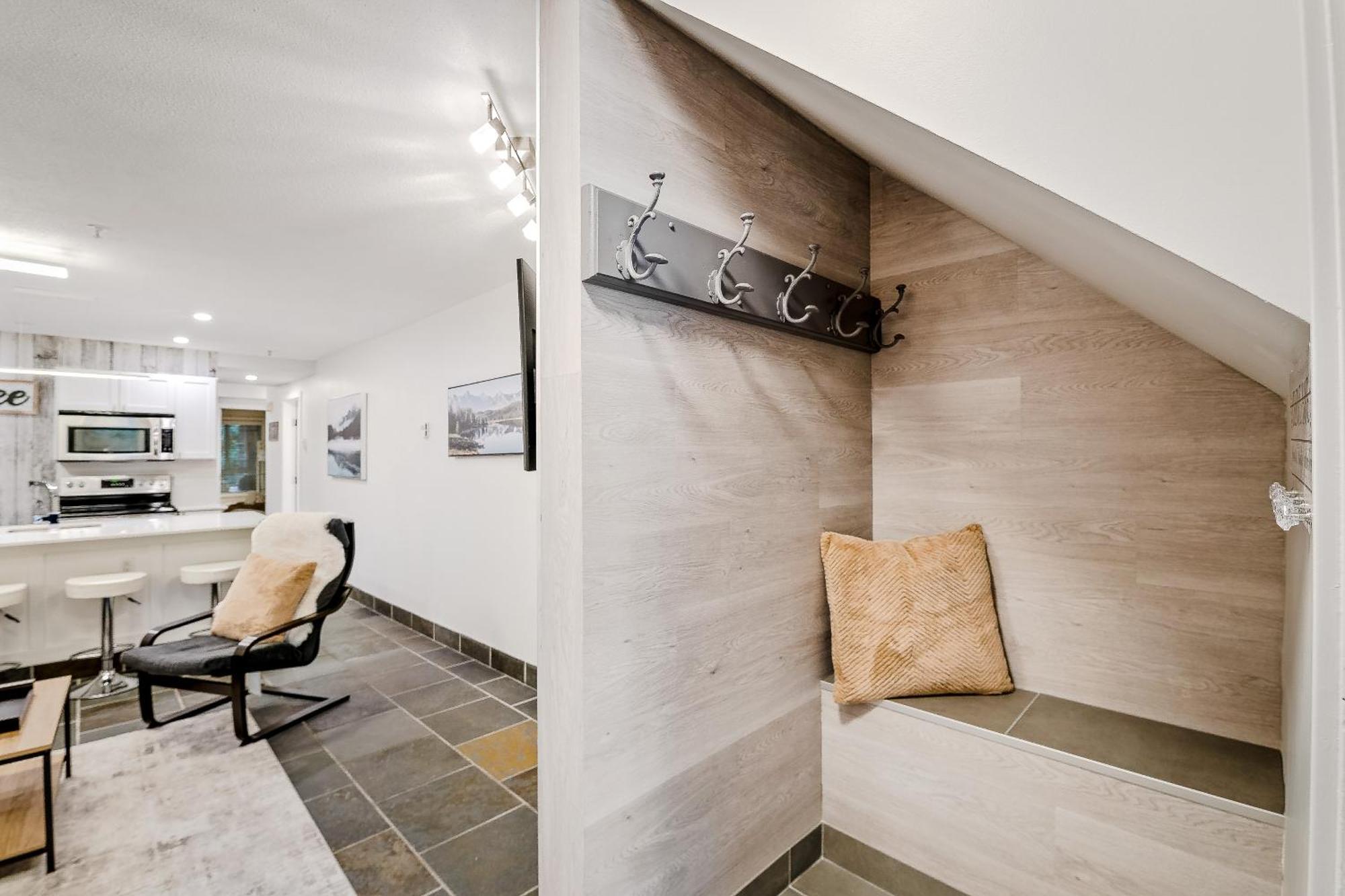 Village, Private Hot Tub, Free Parking