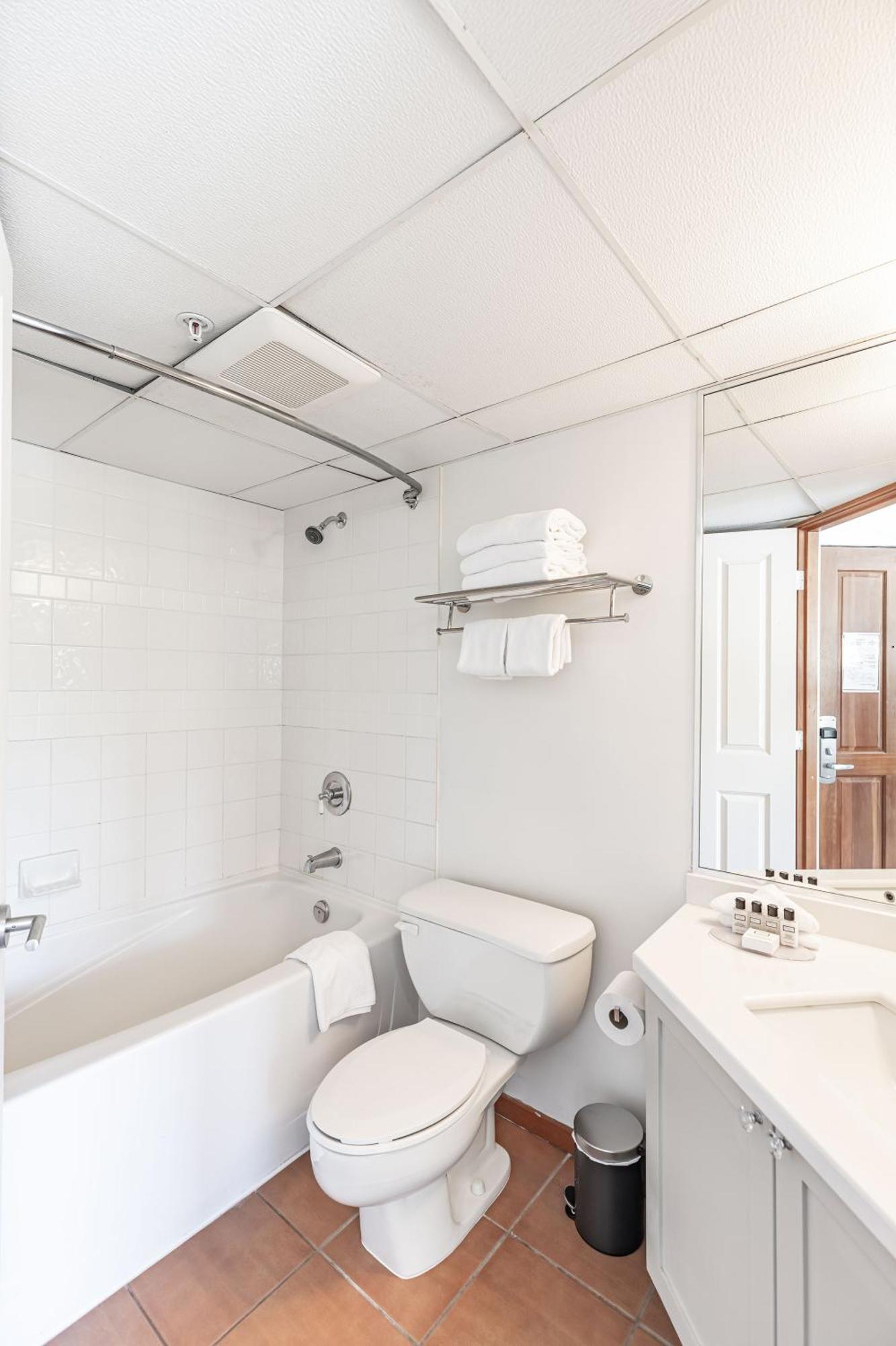 Cascade Premium Suite, With Pool & Hot Tub