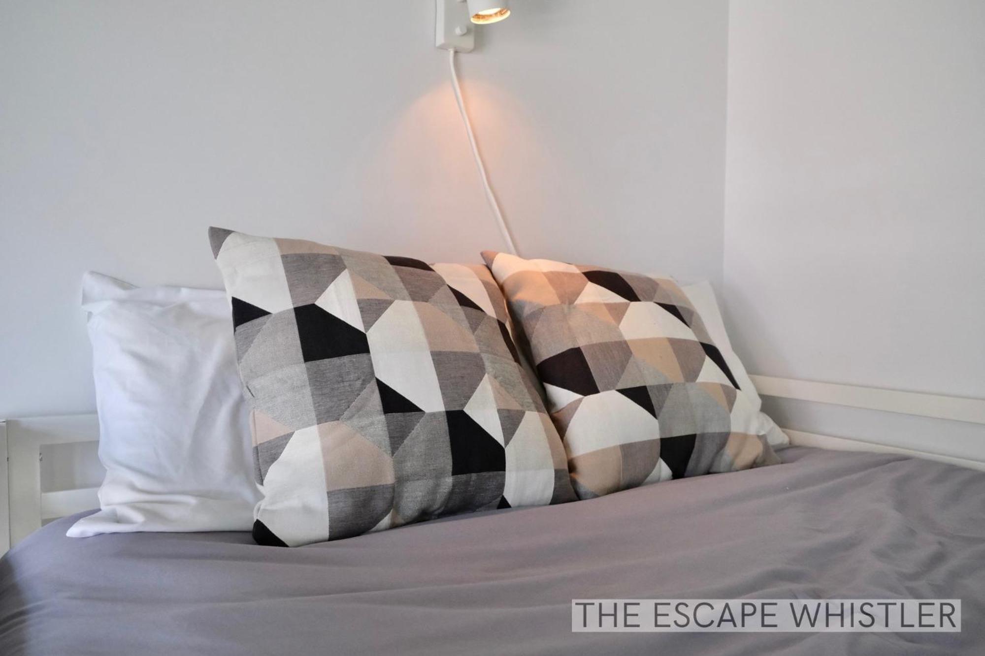 2br 2ba Family-friendly Mountain Escape W Scenic Views, Perfect Village Location Near To Shops, Cafes, Olympic Rings * Whistler