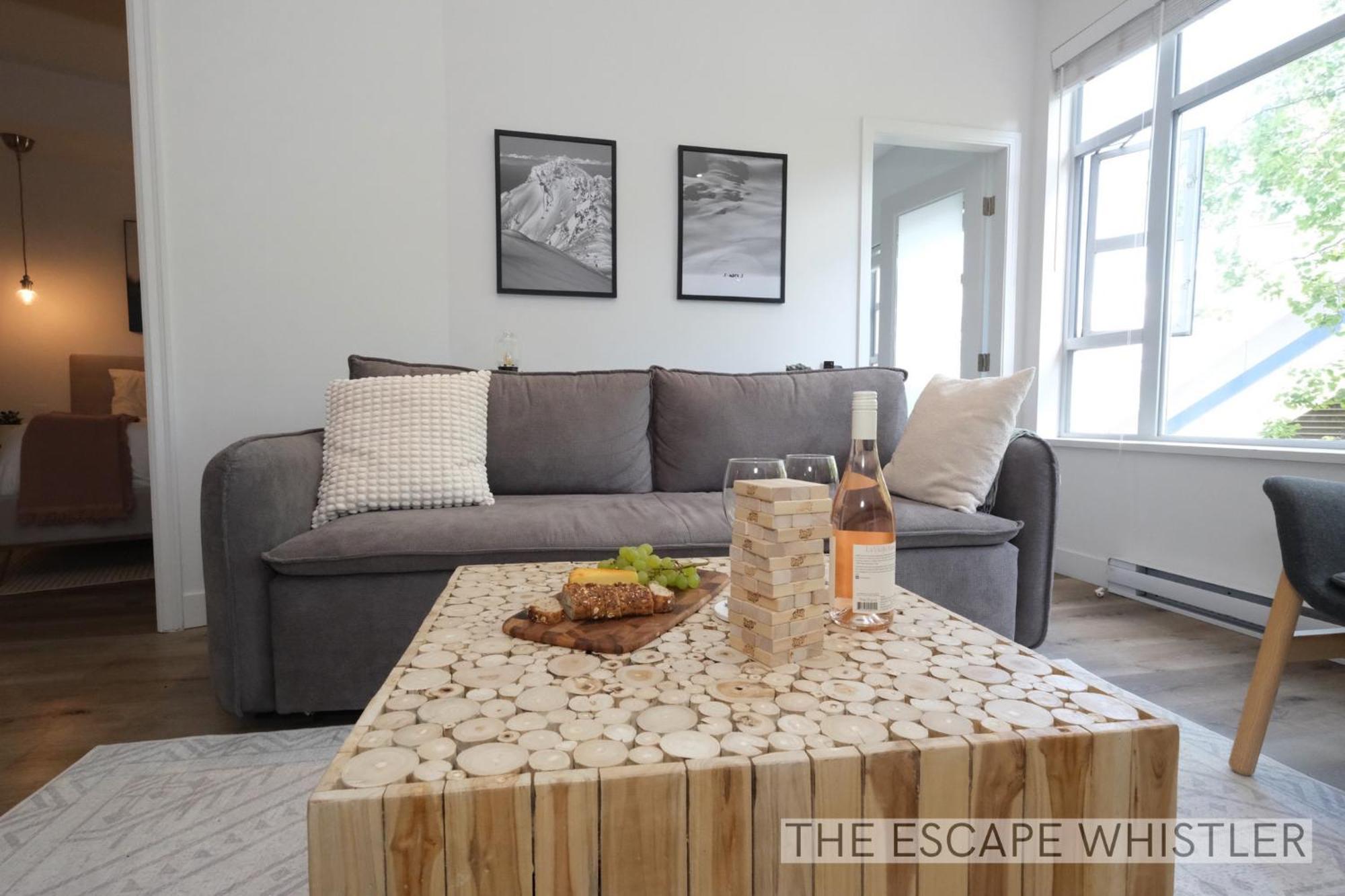 2br 2ba Family-friendly Mountain Escape W Scenic Views, Perfect Village Location Near To Shops, Cafes, Olympic Rings