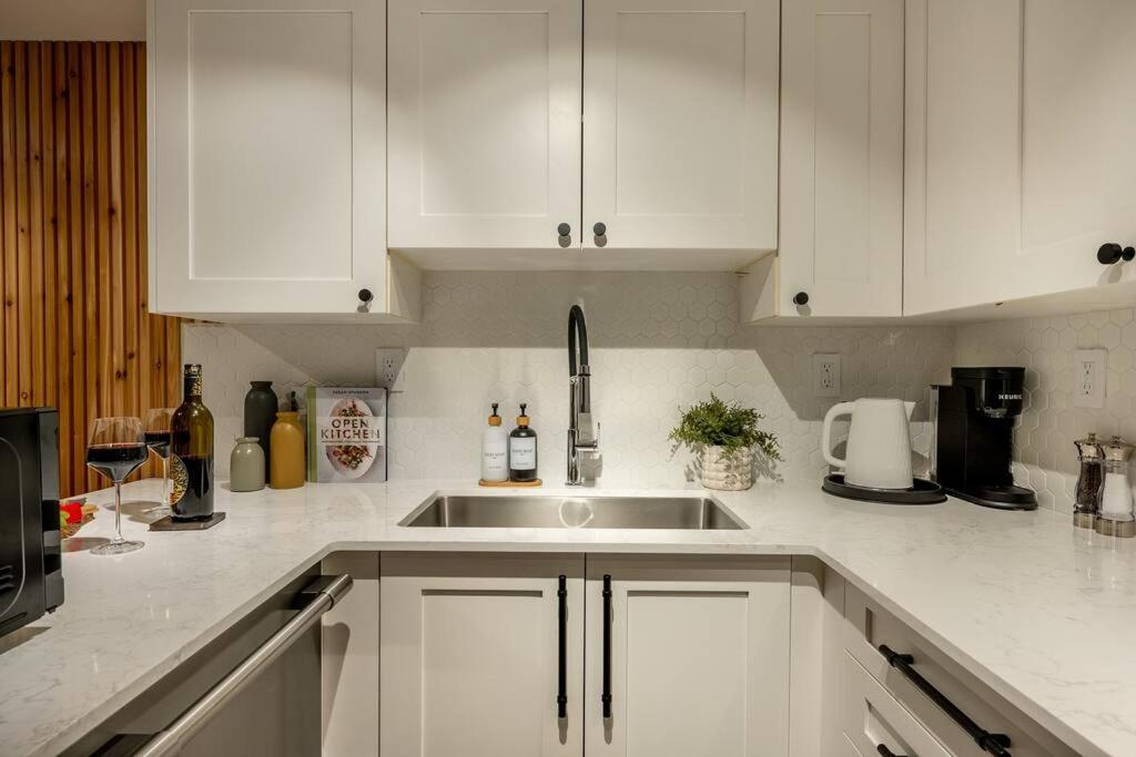 Powder & Pines Luxury Apartment *