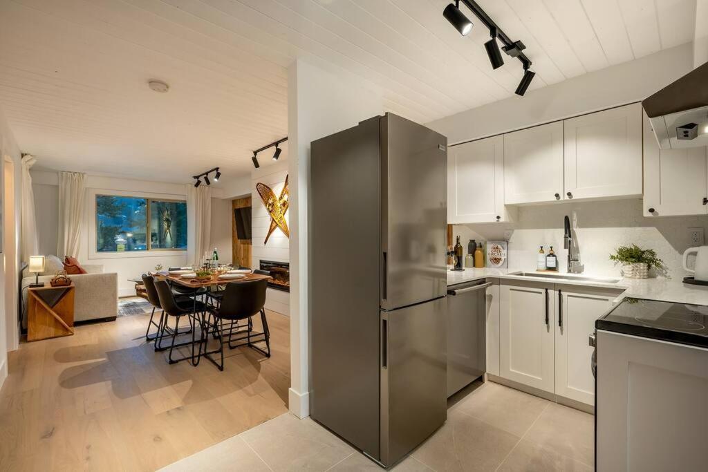 Powder & Pines Luxury Apartment *