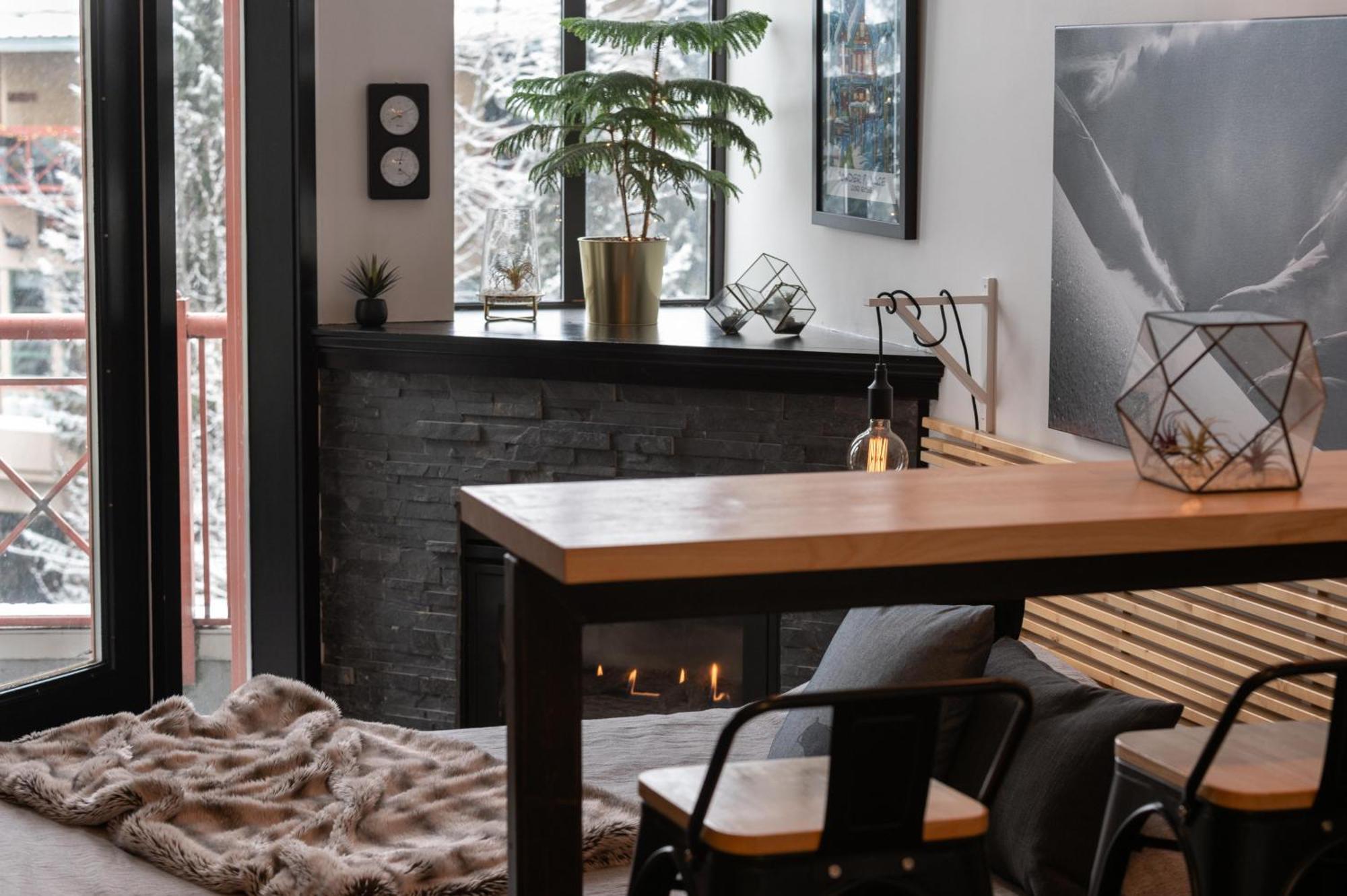 Alpenglow Queen Boho By Mva Apartment