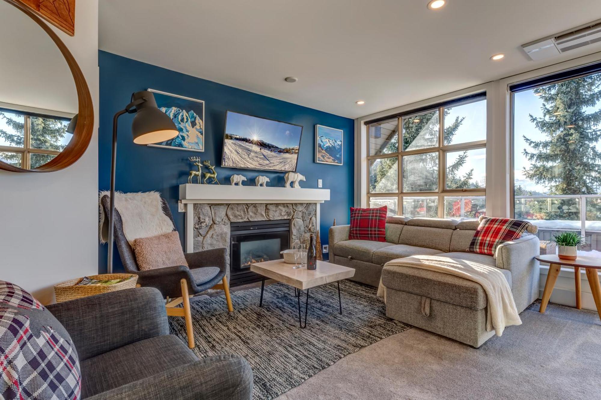 The Lookout Penthouse // A Luxe In *