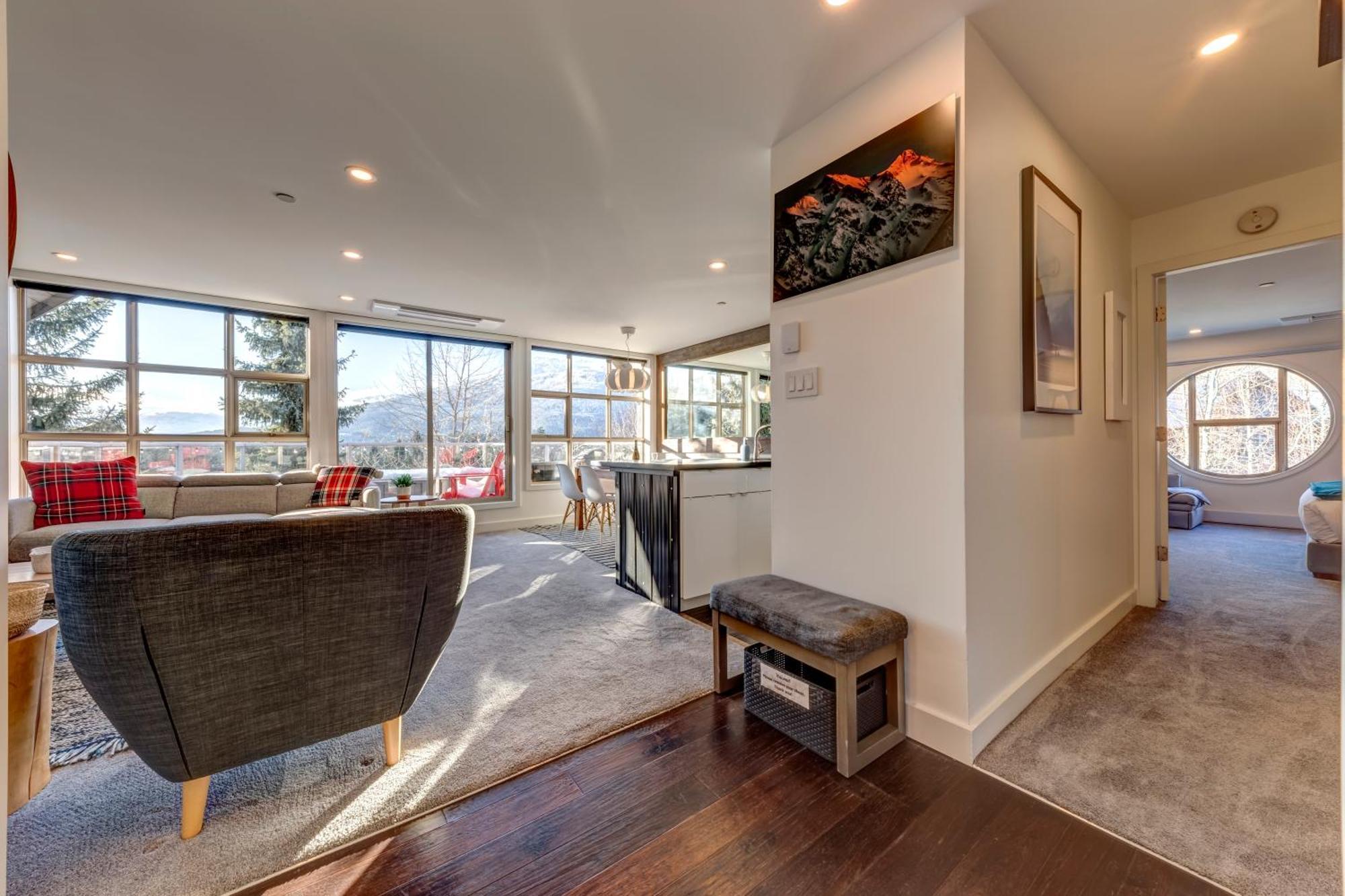 The Lookout Penthouse // A Luxe In *