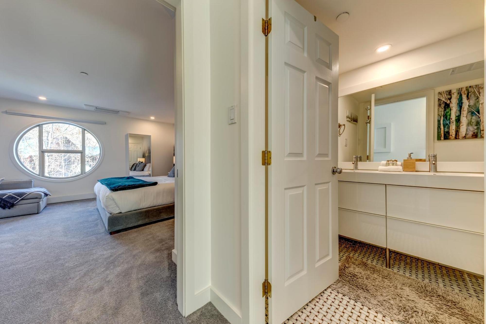 The Lookout Penthouse // A Luxe In Whistler
