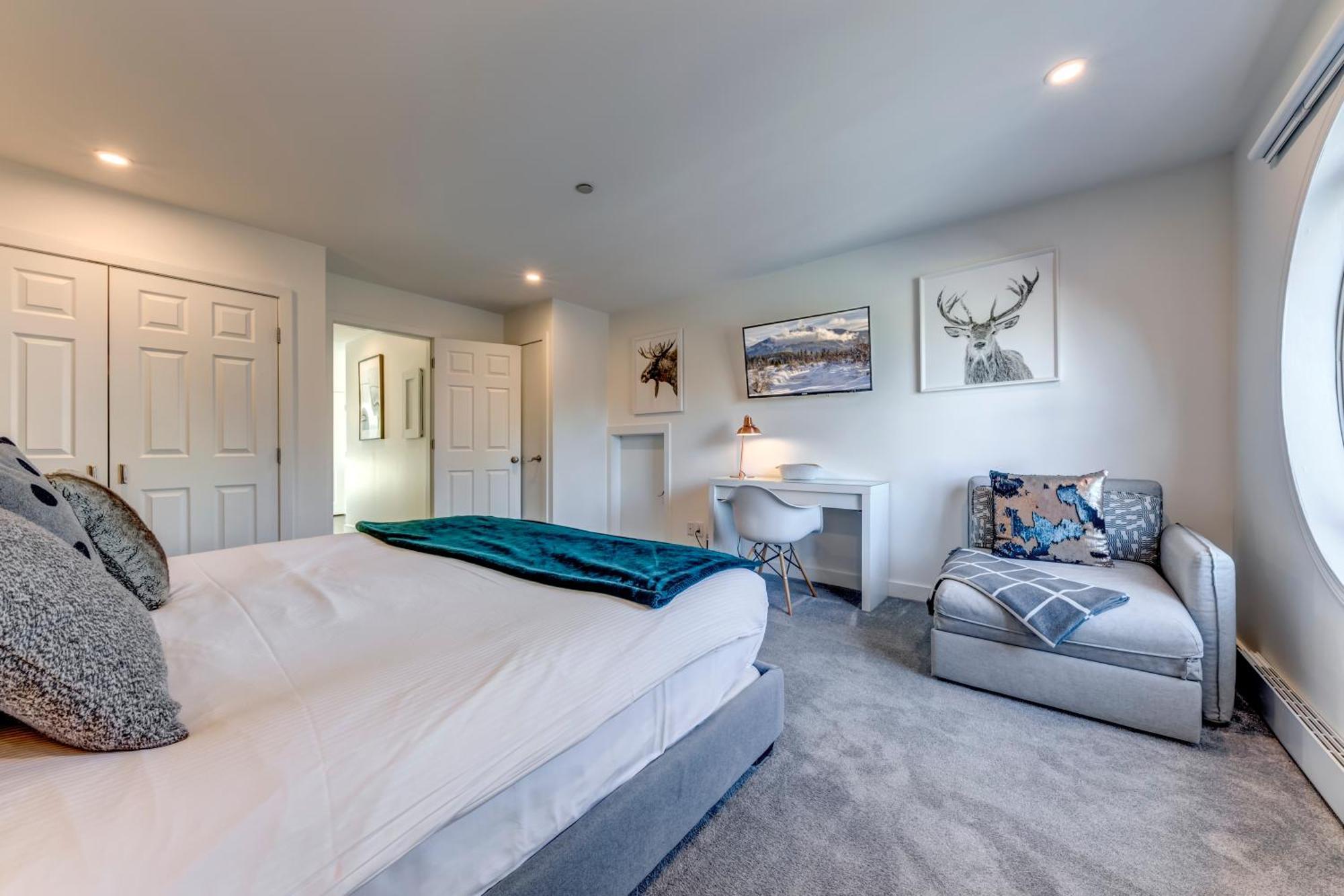 Apartment The Lookout Penthouse // A Luxe In *