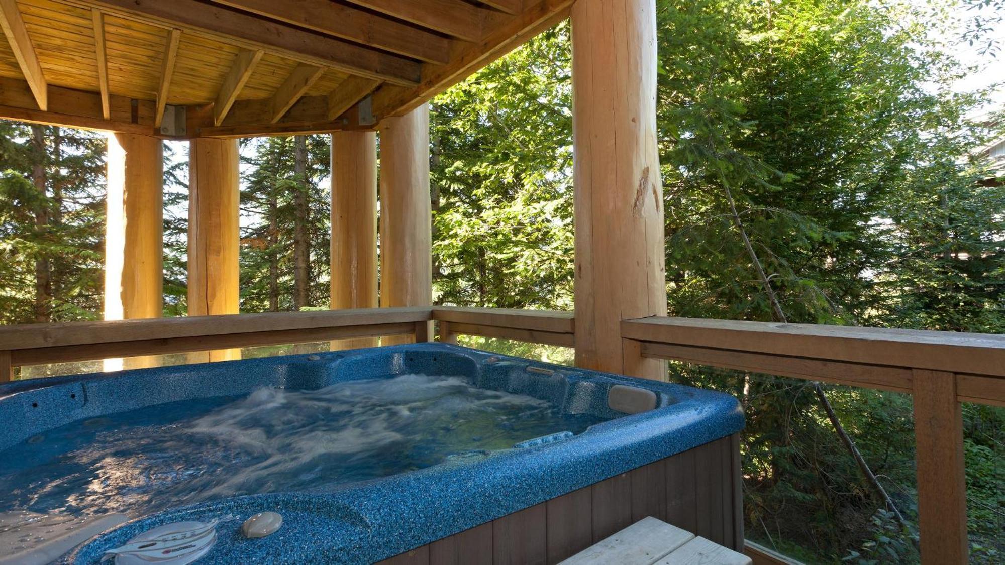 Taluswood 41 | Spacious Cabin-style W/ Access, Private Hot Tub & Media Den Whistler