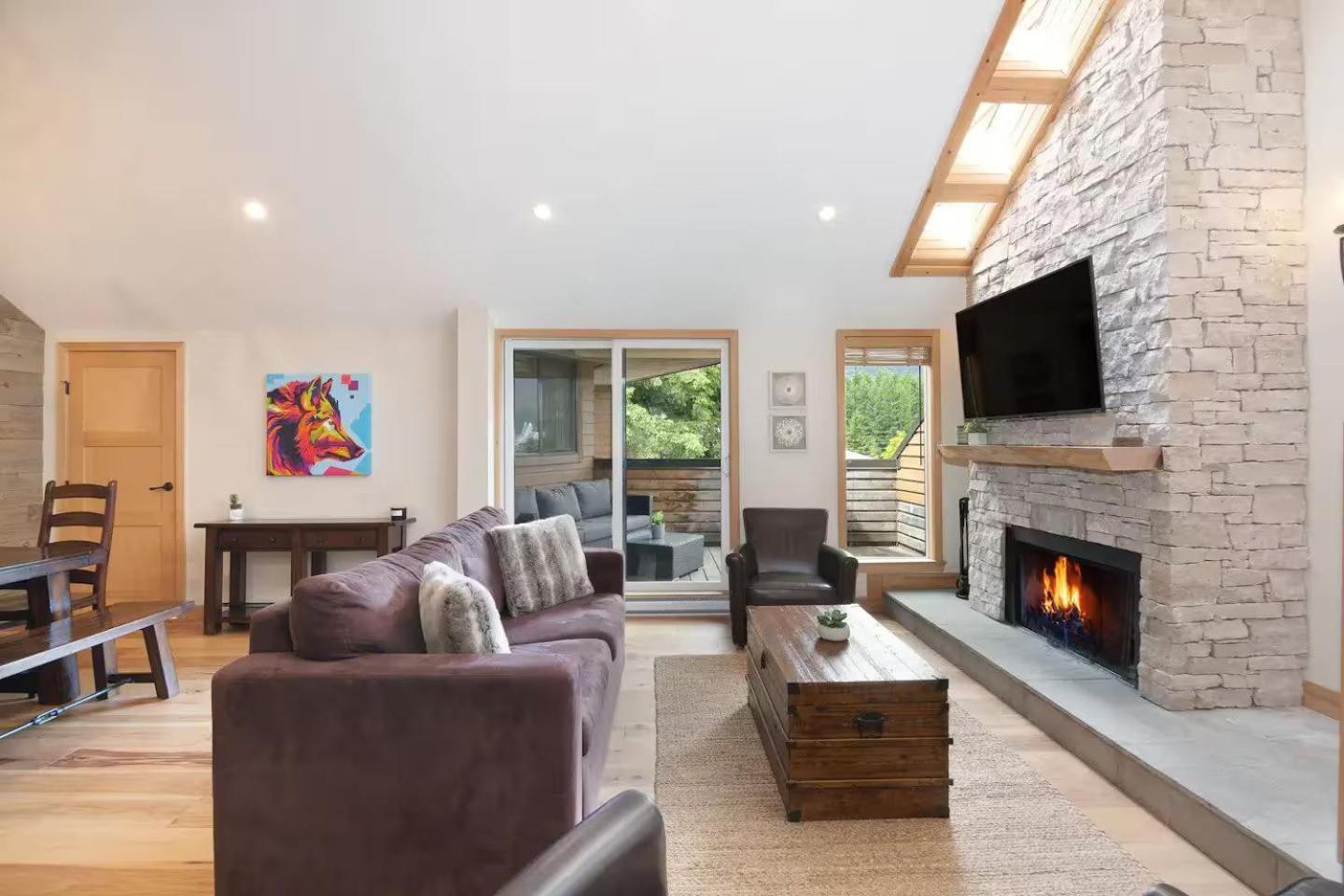 Apartment Large Village Loft With Private Hot Tub And Private Sauna Whistler