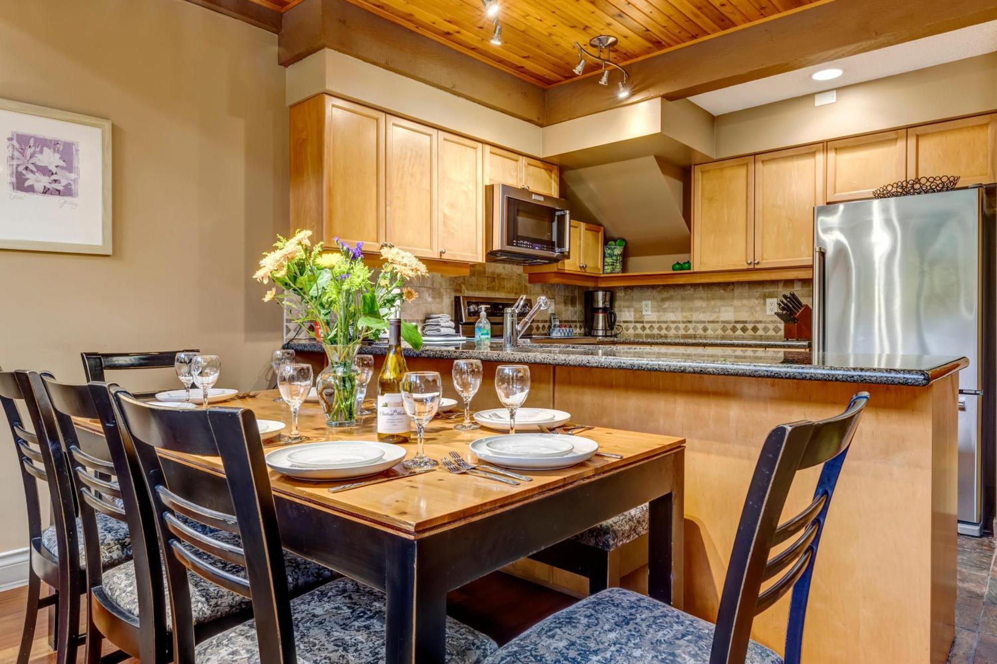 Greystone 408 Luxury *