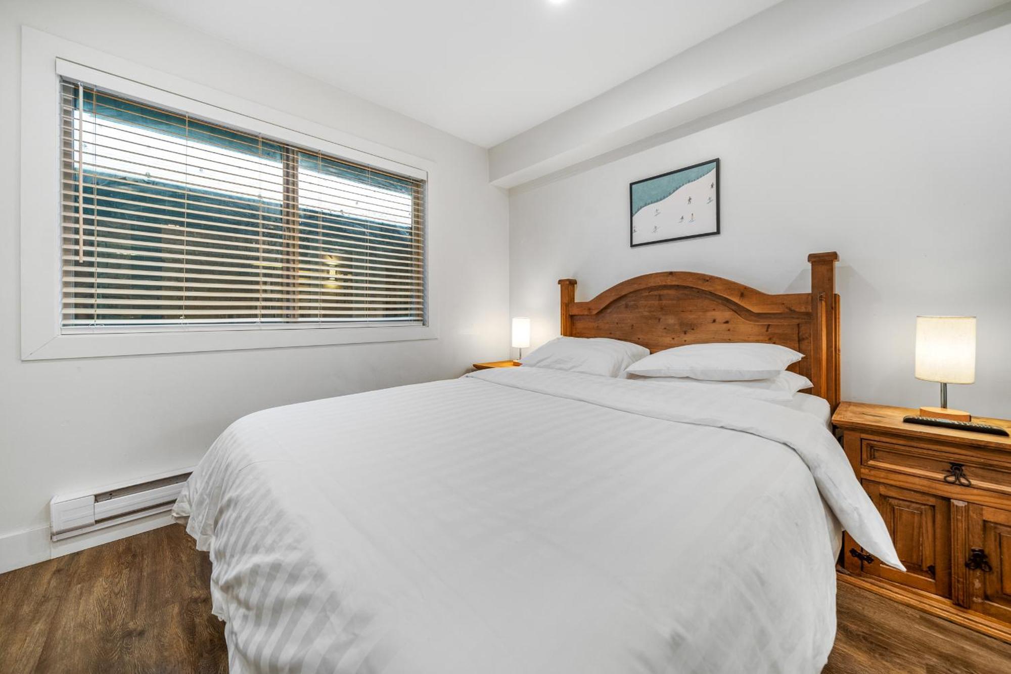Lakeside Hideaway * Whistler