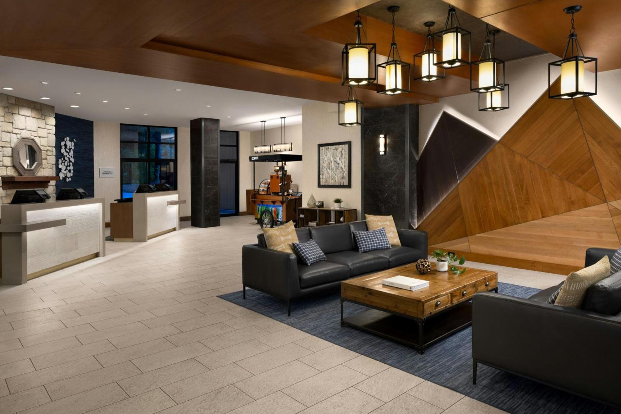 Hotel Delta By Marriott Village 4*