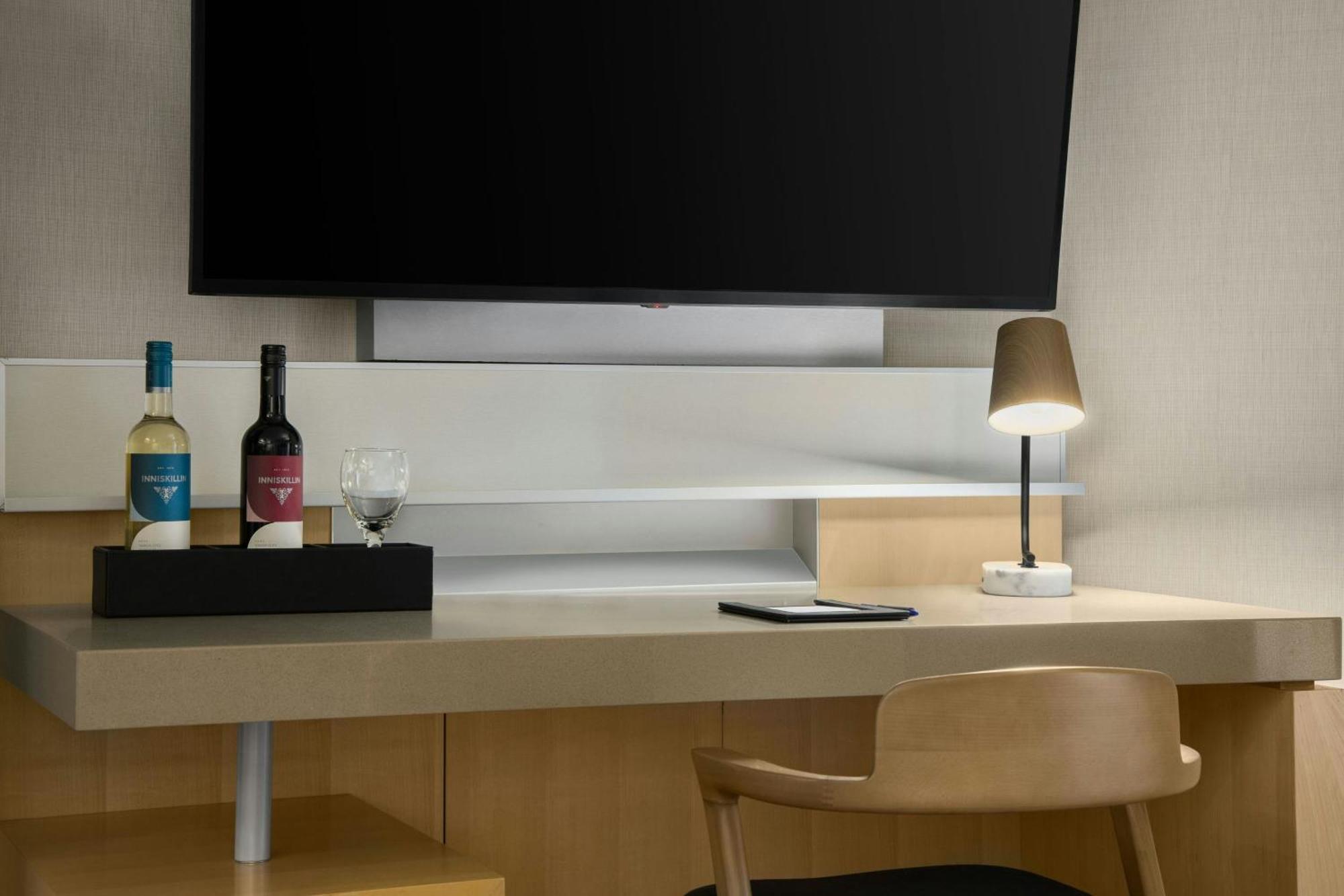 Delta By Marriott Village 4*