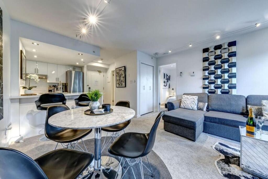 Ski-in-out, Pool, Hot Tub, Sauna Apartment