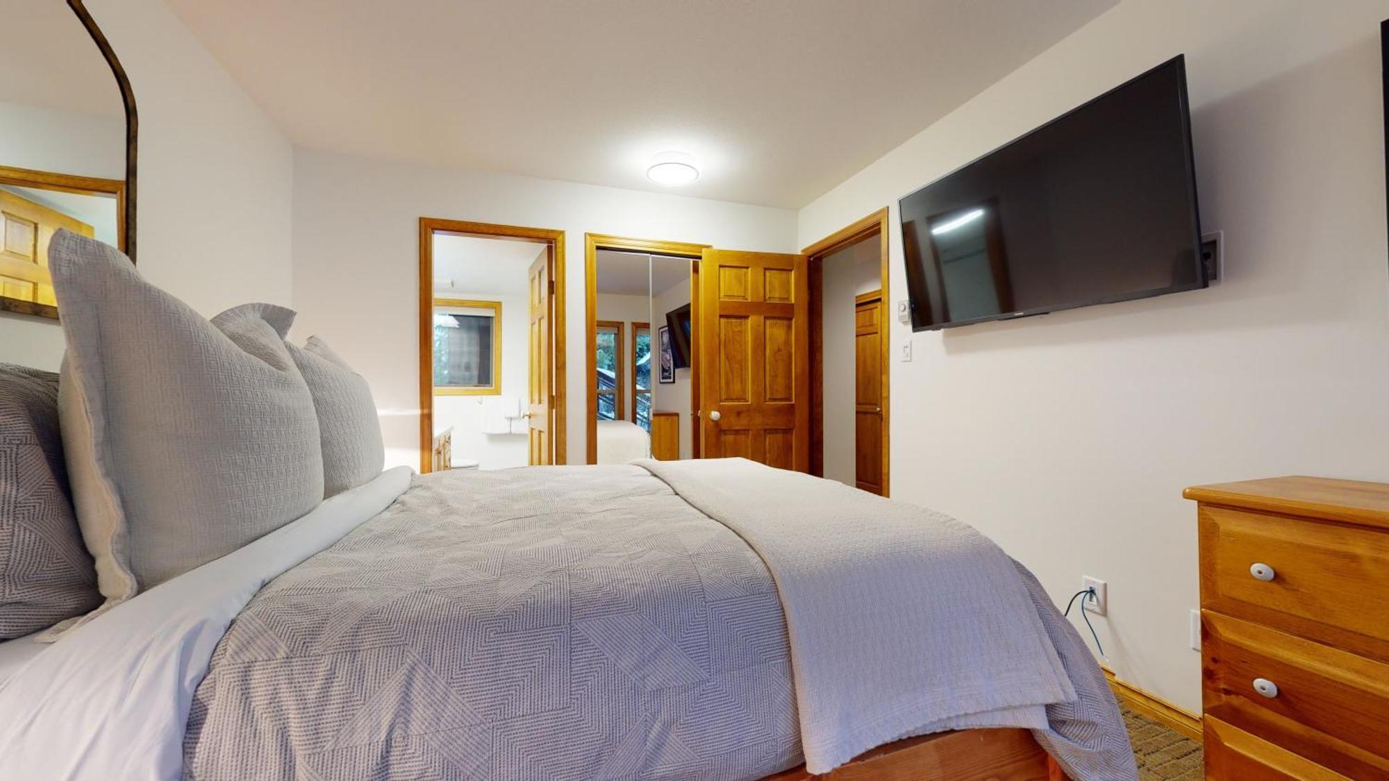 In And Out 2br With Hot Tub By Harmony Vacations *