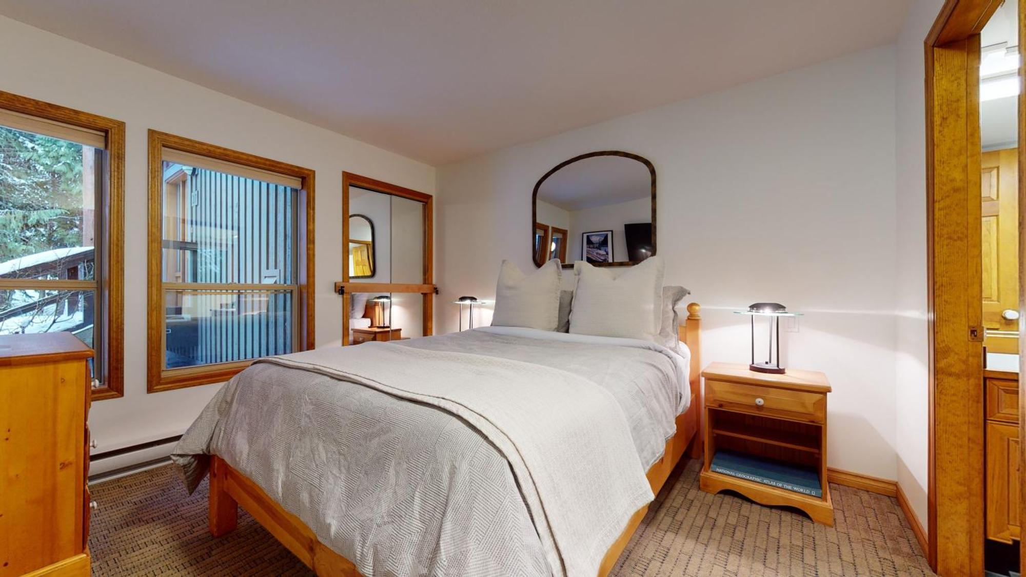 In And Out 2br With Hot Tub By Harmony Vacations * Whistler