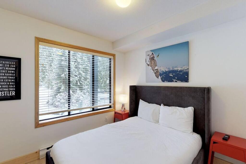 Apartment Powderhorn By Blackcomb Vacation