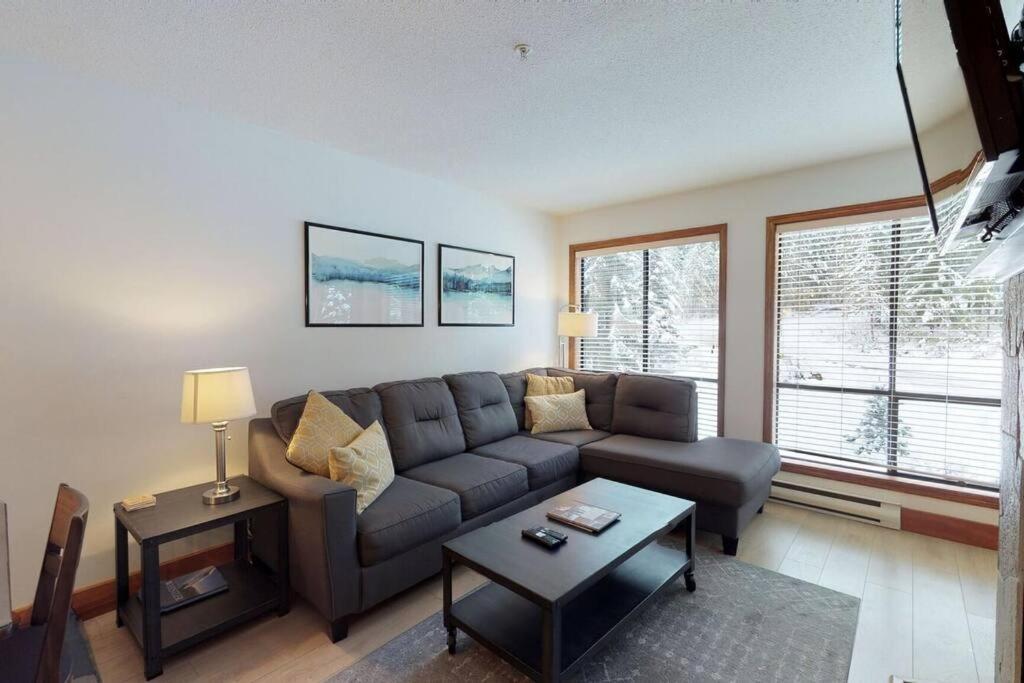 Apartment Powderhorn By Blackcomb Vacation *