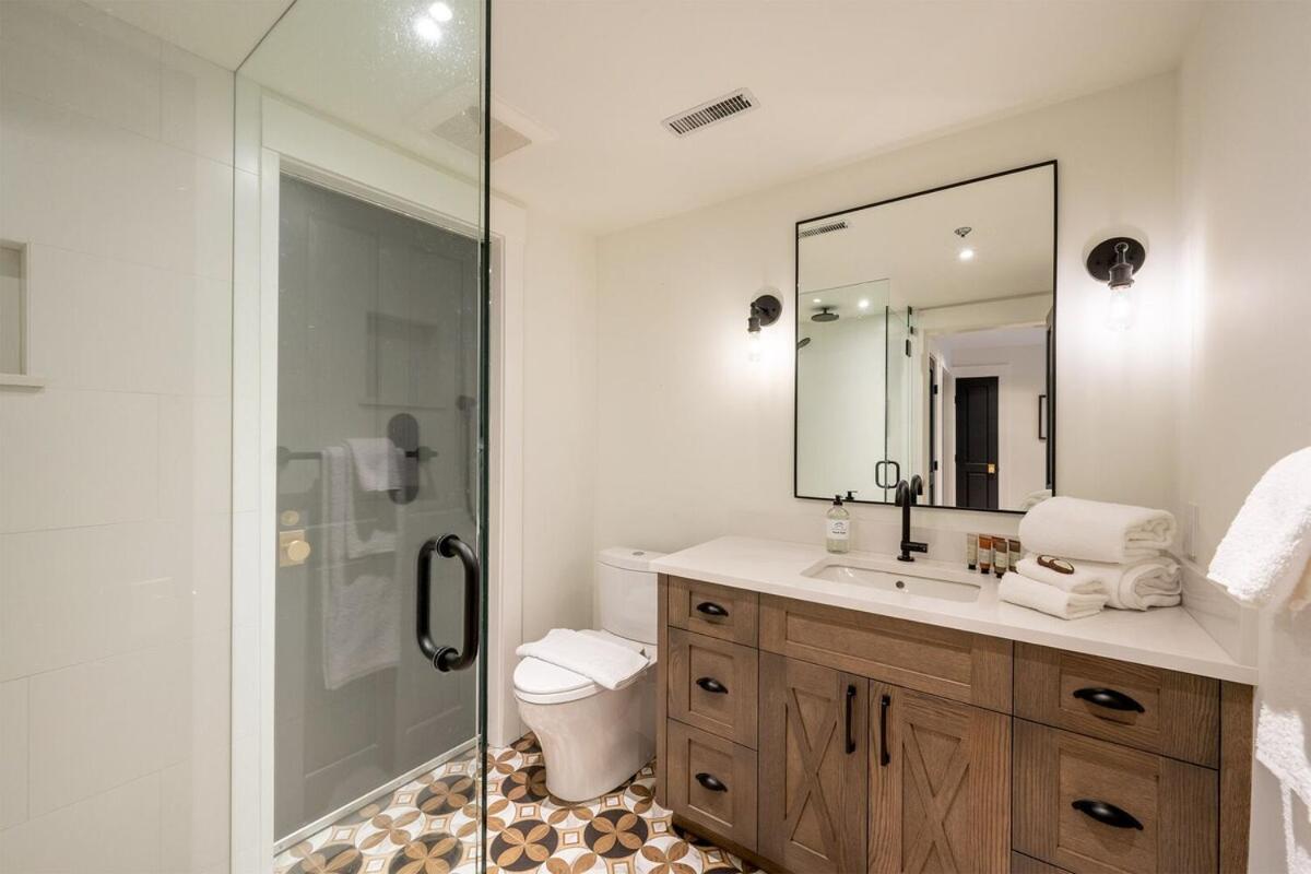 Taluswood 36 By Outpost Whistler
