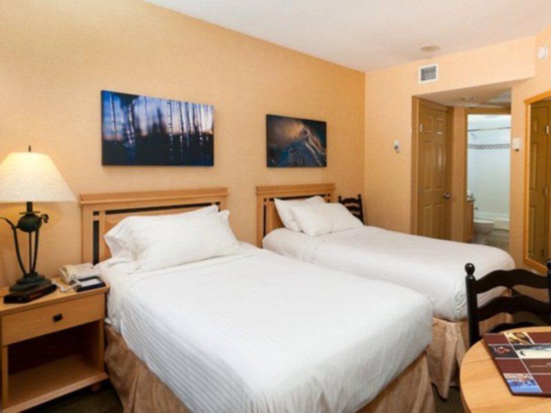 Delta By Marriott Village