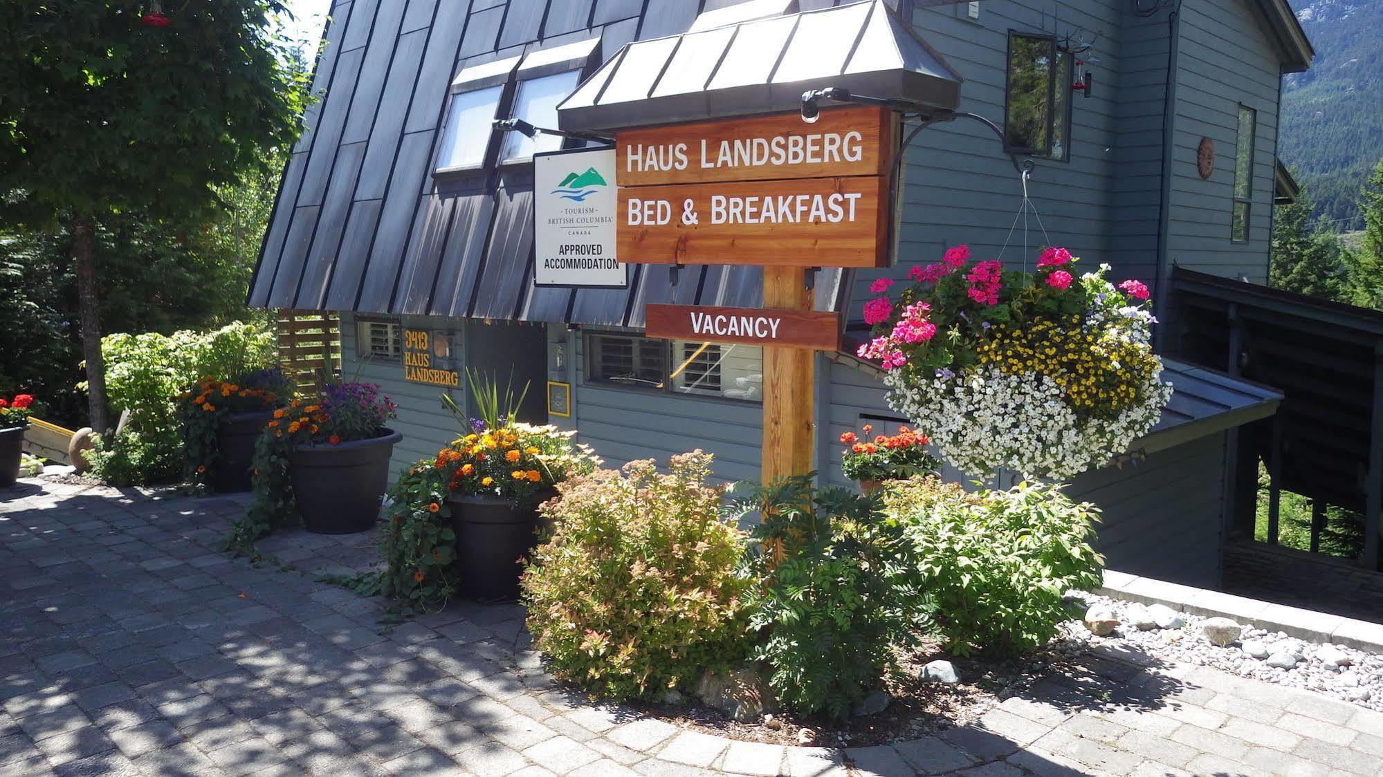 Haus Landsberg Bed & Breakfast 3*