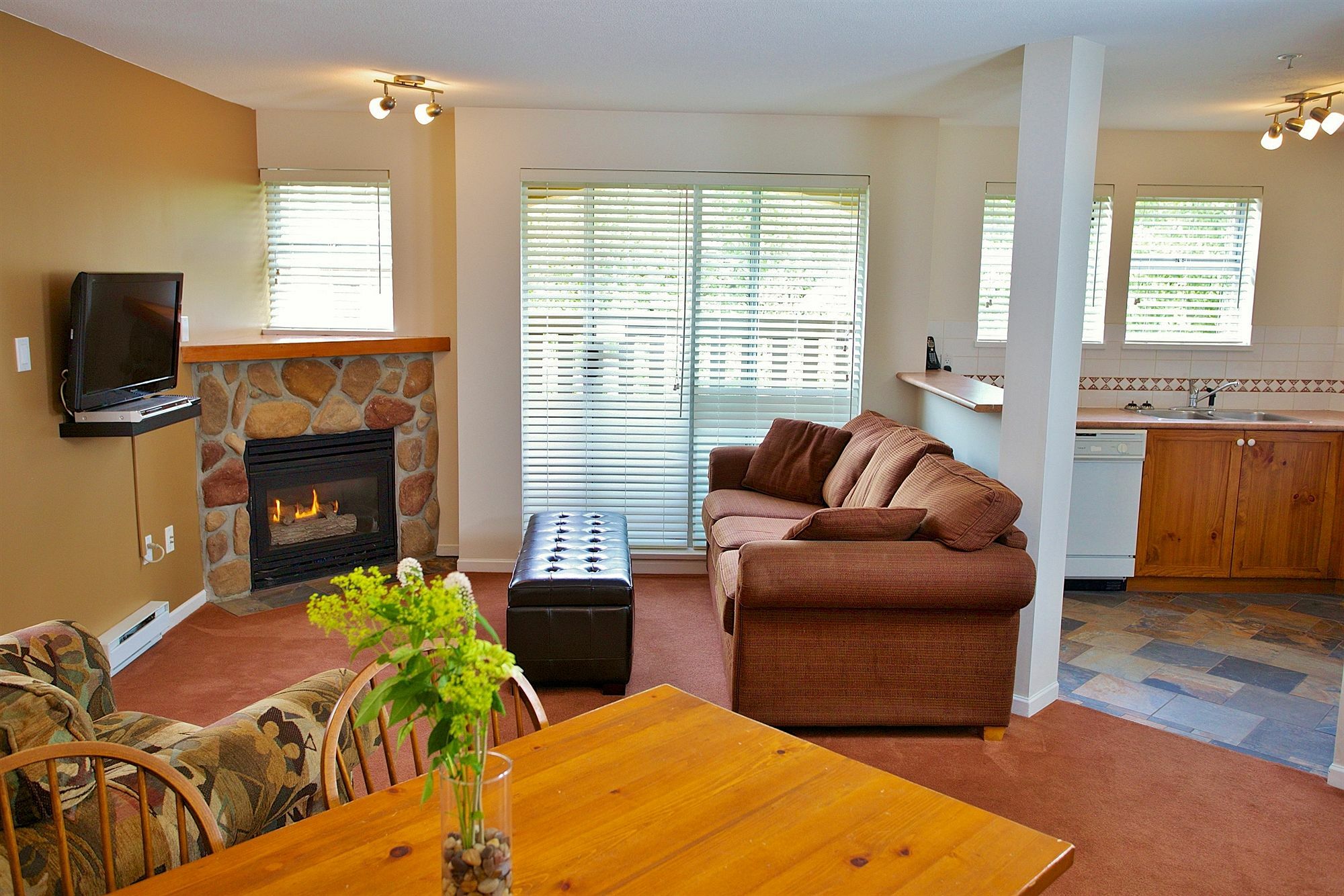 Town Plaza By Mountainview Accommodation * Whistler