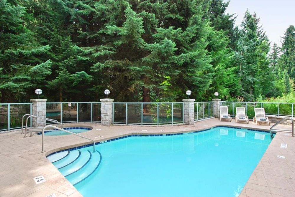 Aava 4* Whistler