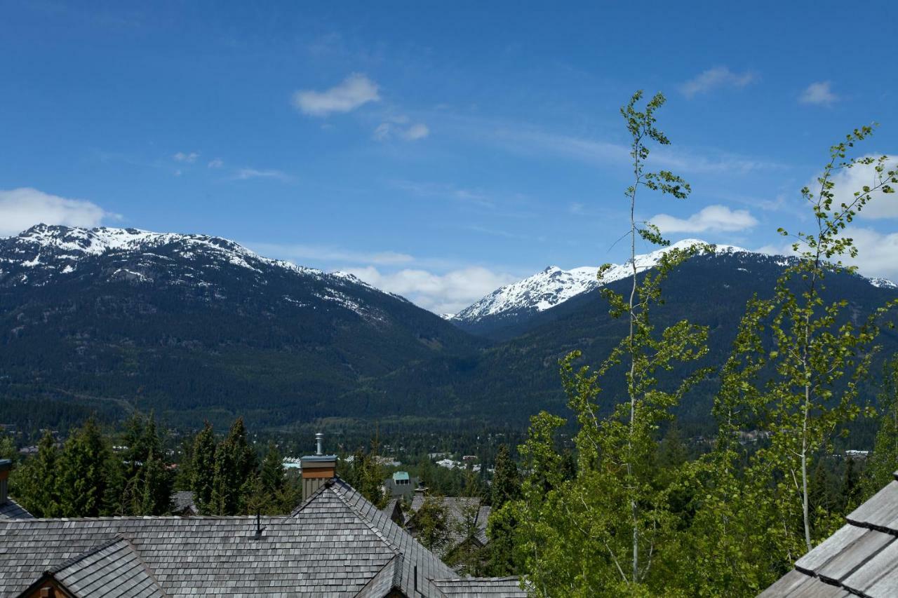 Beautifully Renovated, Fantastic Views In Out 3 Beds - Mountain Star * Whistler