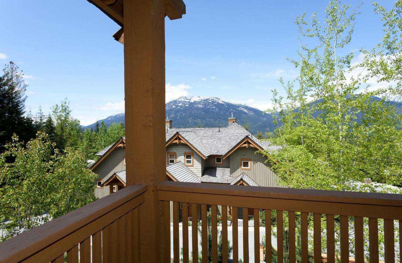 Beautifully Renovated, Fantastic Views In Out 3 Beds - Mountain Star Holiday home Whistler