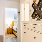 Cute And Cozy, Walk To Gondola Ski In Out