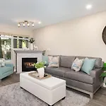 Renovated & Spacious 1Bed/2Bath Whistler Village