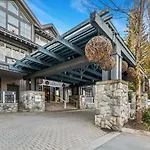 Luxury And Modern Studio At Blackcomb Base