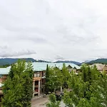 Couples\' Studio In Whistler Village