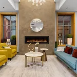 Beautiful Whistler Village Alpenglow Suite Queen Size Bed Air Conditioning Cable And Smarttv Wifi Fireplace Pool Hot Tub Sauna Gym Balcony Mountain Views