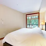 Lost Lake Lodge