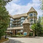 Woodrun Lodge 307 | Sleek Slopeside Unit W/ Pool, Hot Tub, & Heated Floors