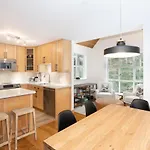 Snowbird 304 | Newly Renovated Townhome Perfect For Families! Hot Tub & Underground Parking