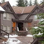 Painted Cliff 11 | Dog Friendly! Ski-In Ski-Out Benchlands Townhome W/ Hot Tub & Fireplace
